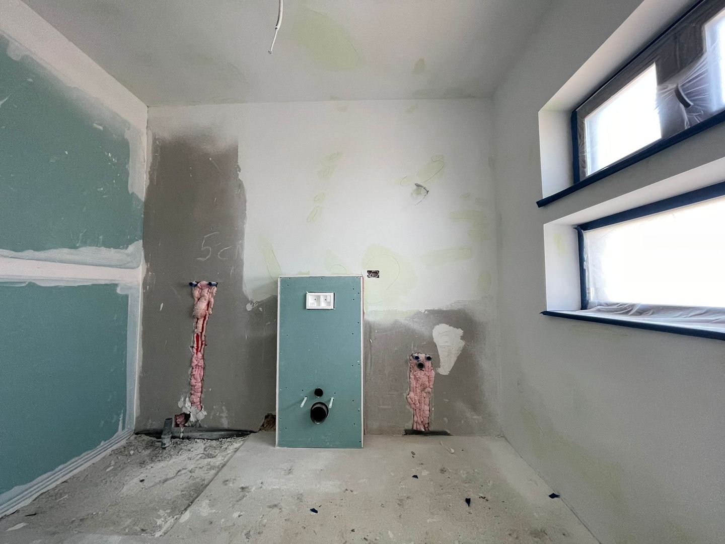 Casă individuală cu garaj-Moșnița Veche - Poză 14