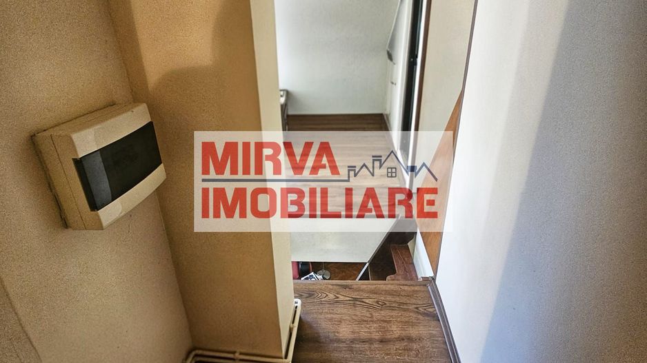 Casa P+1E+M, cu 5 camere în Cantacuzino – ideală birouri sau locuință - Poză 44