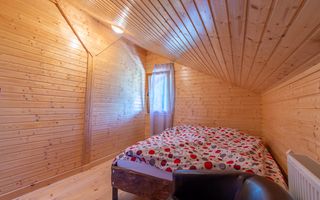 Casa de Vacanta | 5 camere | Foisor | Jacuzzi | teren 4000 m2 | Valeni - Poză 12