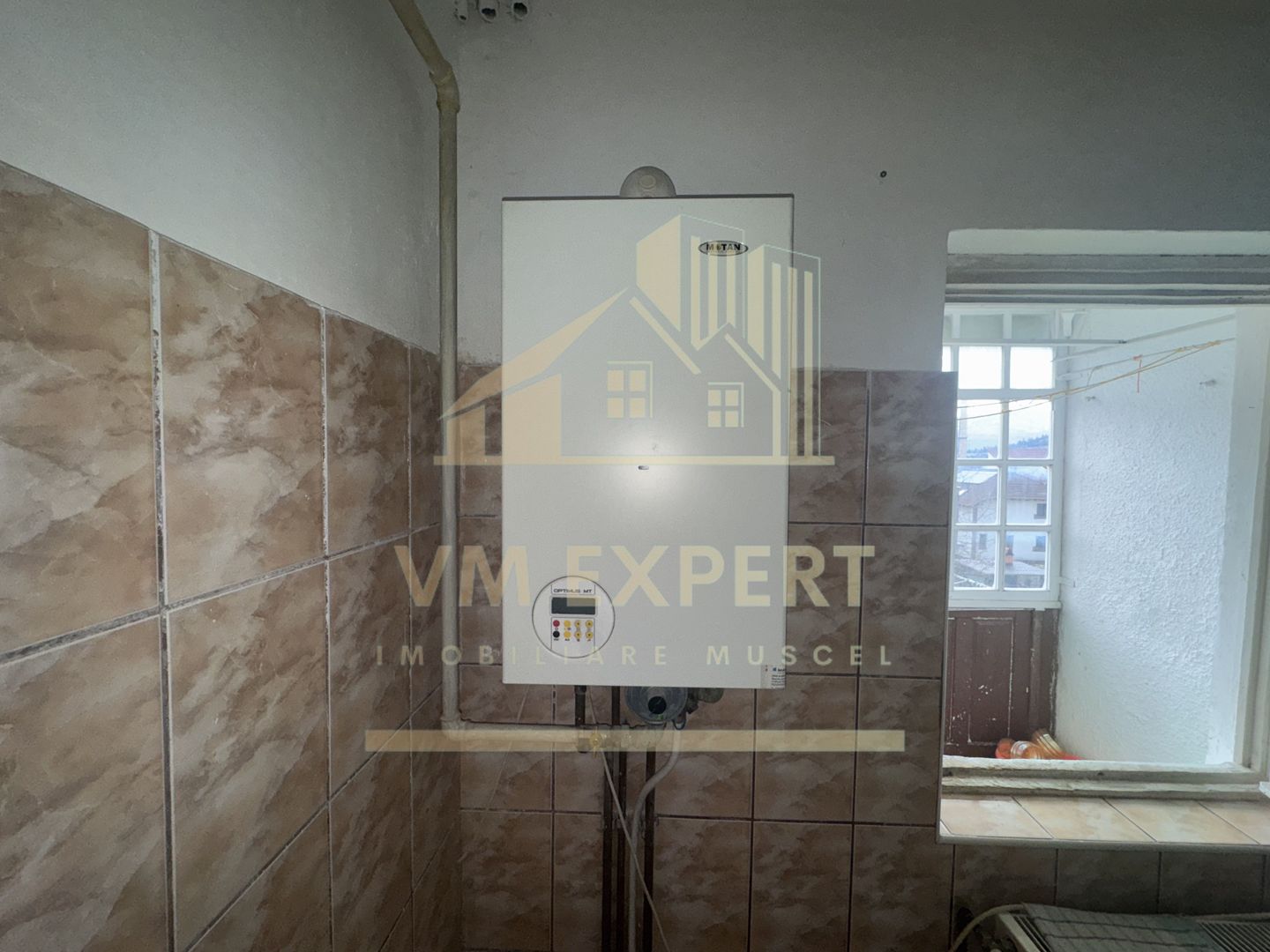 APARTAMENT 3 CAMERE ETAJ 2 GRUI  CAMPULUNG - Poză 8