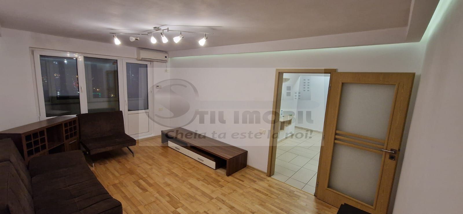 Apartament 4 camere, Podu Roș, 90 mp, mobilat și utilat, 155.000 € - Poză 1