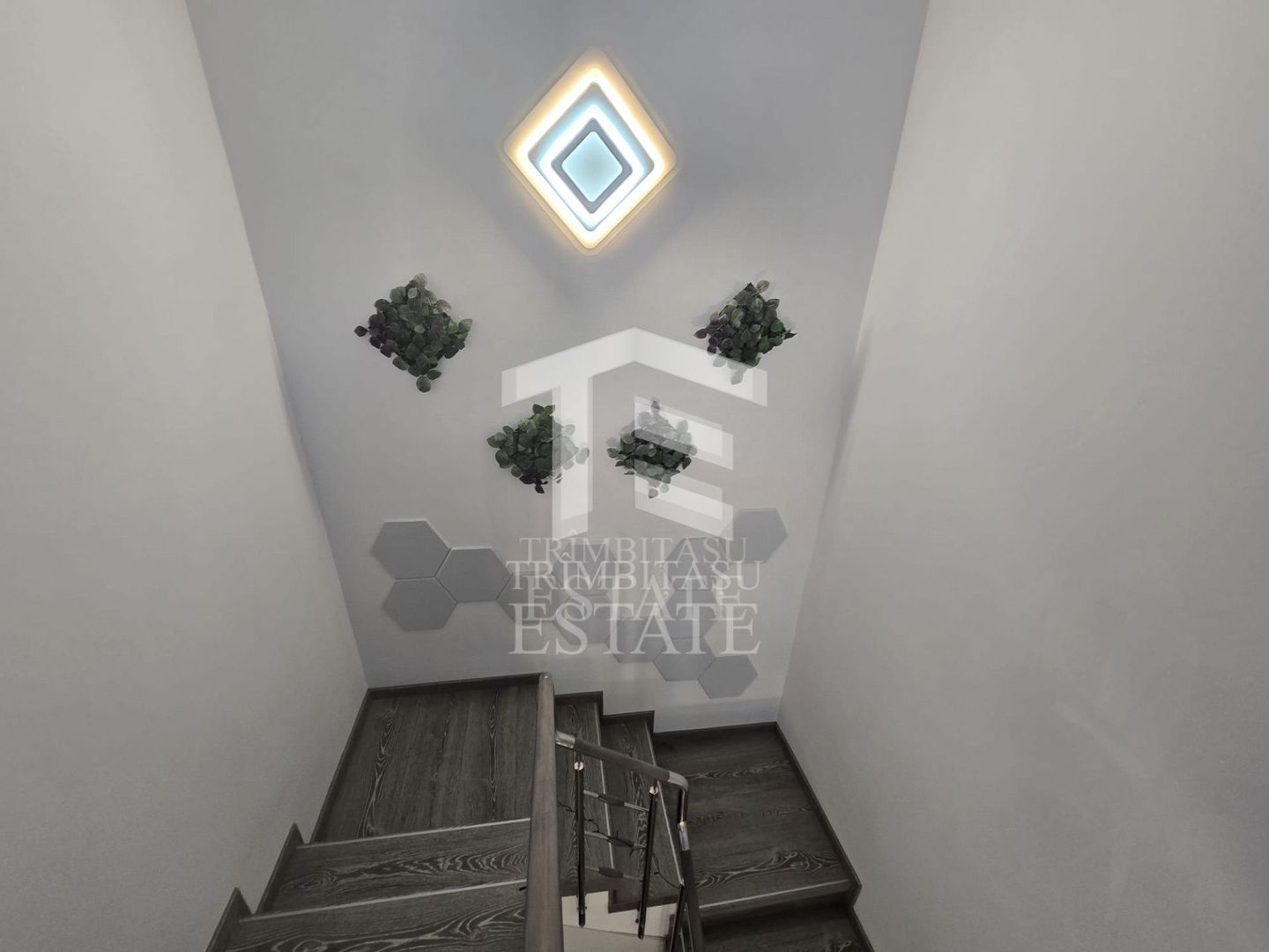 Mangalia - Vila tip duplex moderna. - Poză 46