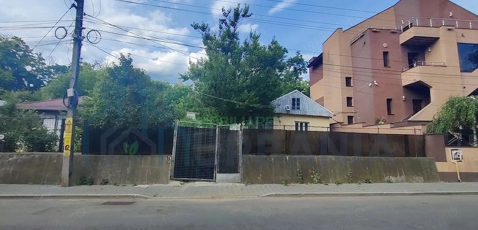 Teren 340 mp în zona centrală, strada Florilor, Iași – utilități la poartă - Poză 1