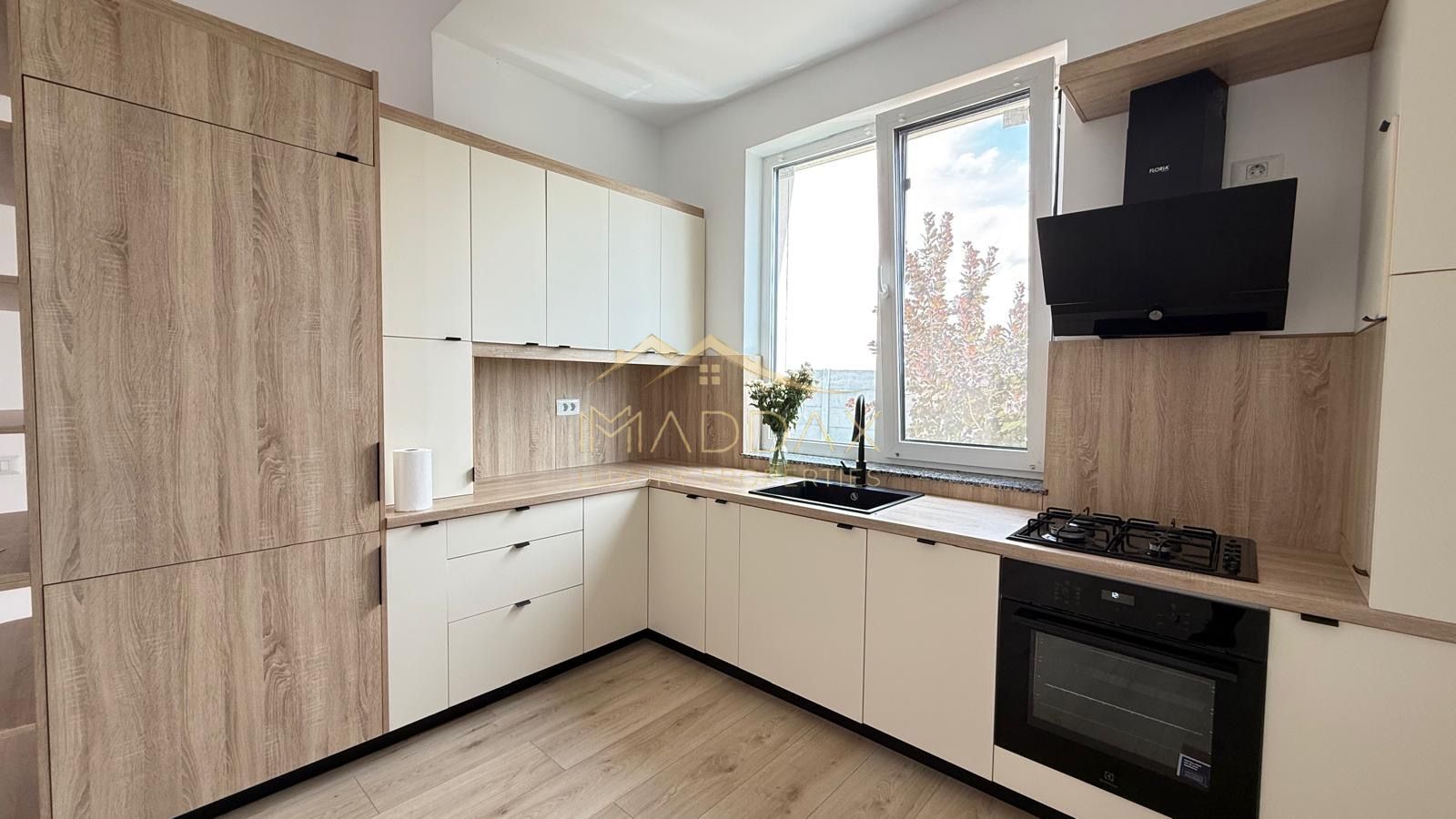 ***CASA MODERNA 4 camere ***LUX***Gradina 450 mp//Ostratu//CORBEANCA - Poză 6