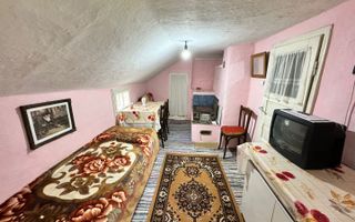 casa batraneasca situata in Hemeius - de vanzare - Poză 10