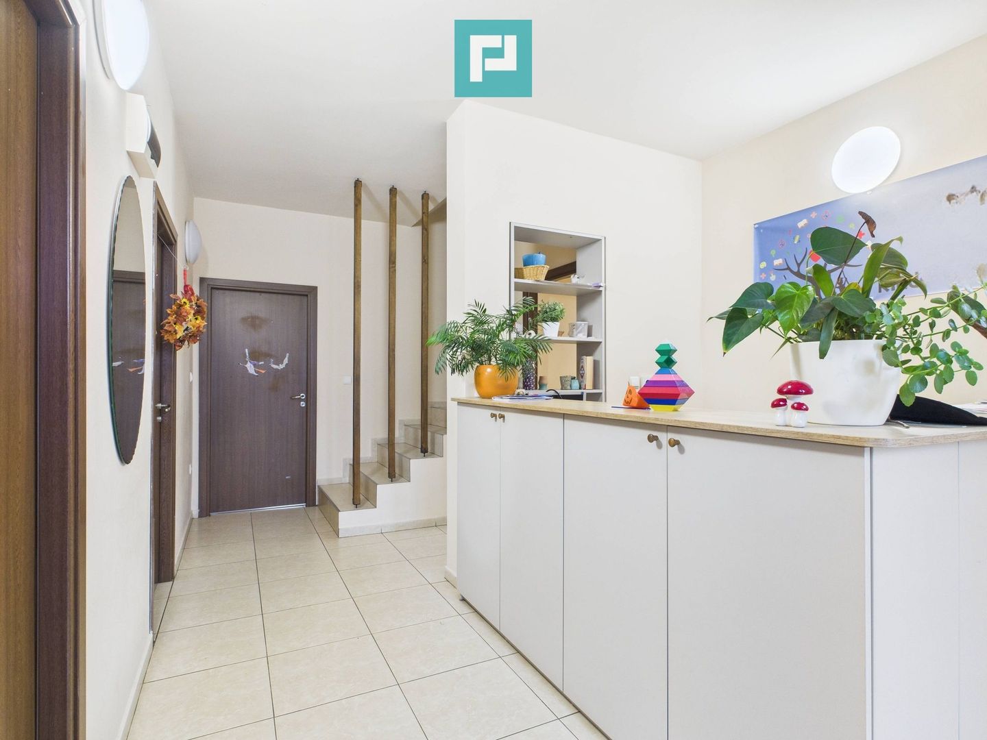 Casă  spațioasă cu 5 camere, Aradului - Poză 5