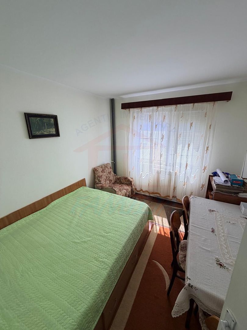 Vanzare apartament cu 4 camere in Micro 13, etaj 3, pret 65 000 euro - Poză 6
