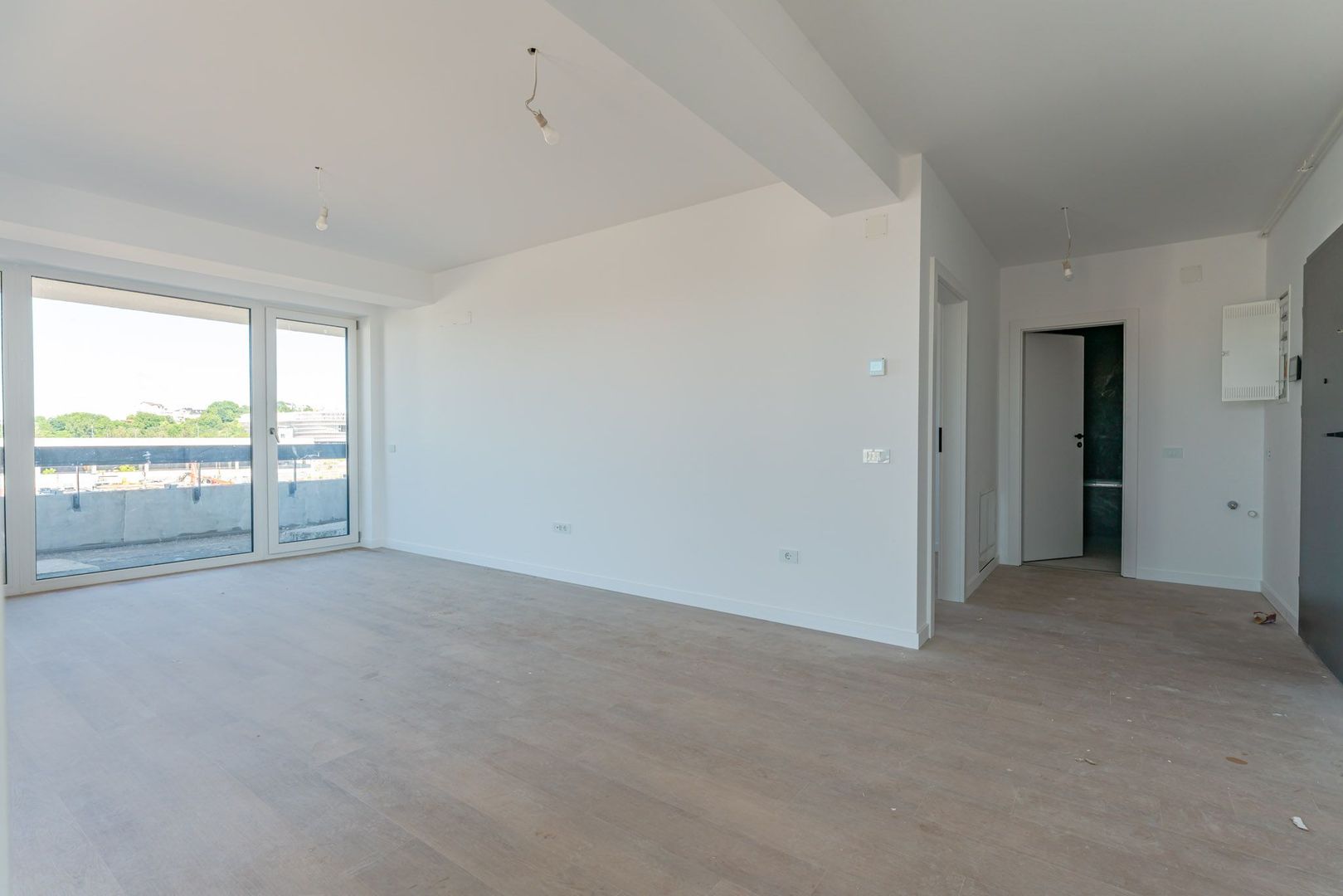 Apartament modern cu 2 camere și balcon generos | Zona Bartolomeu - Poză 3
