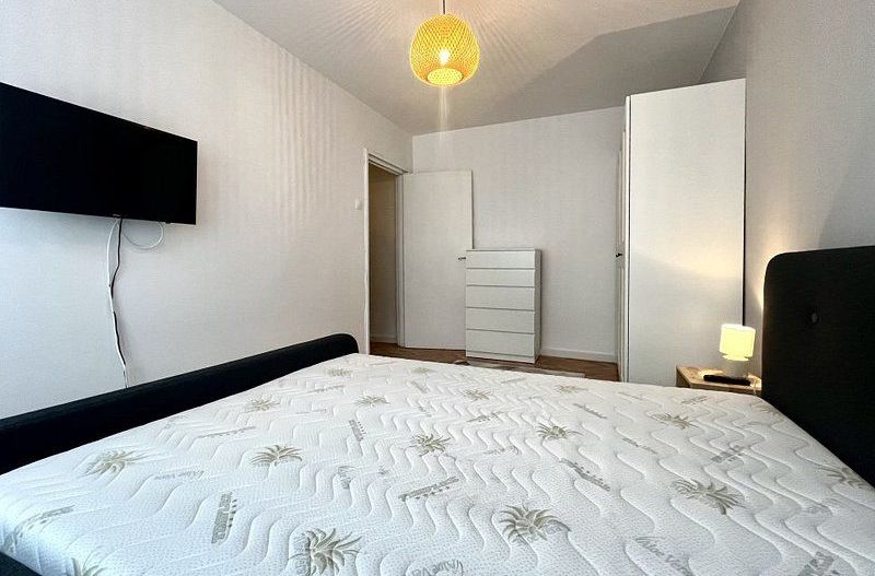 Apartament 3 camere, prima închiriere, elegant si primitor, in Circumvalațiunii - Poză 10