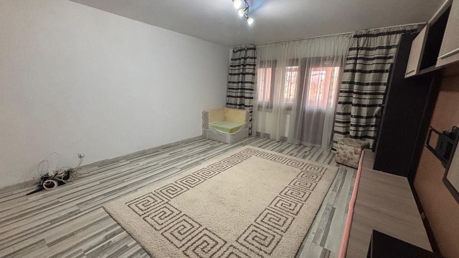 De inchiriat – Apartament 3 camere, 85 mp, partial mobilat - Poză 2