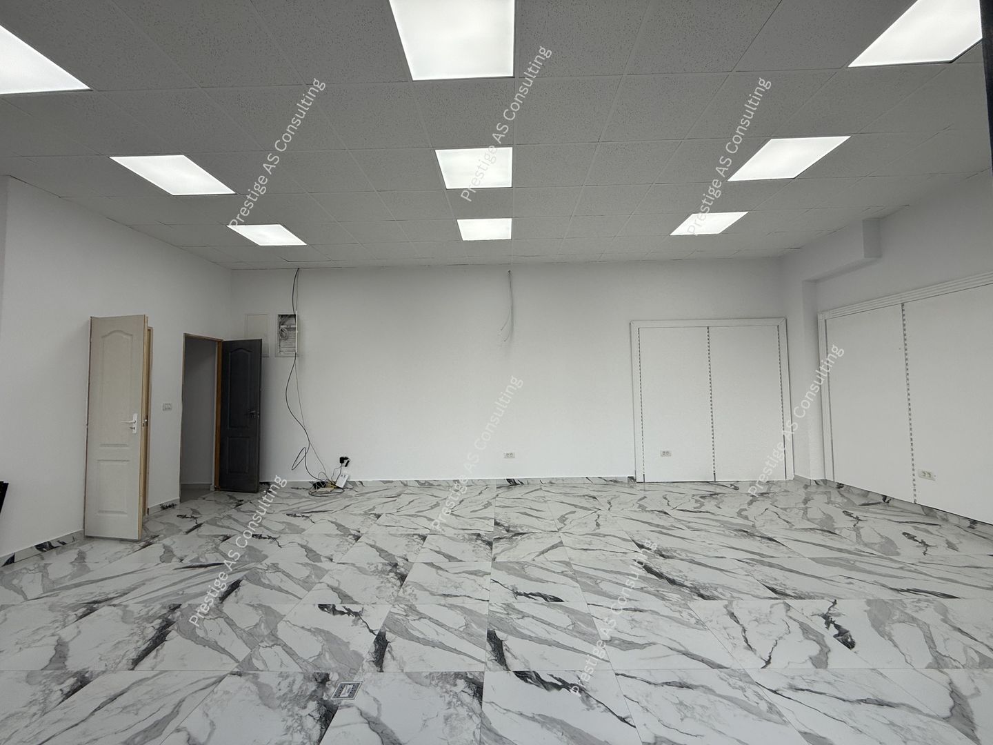 SAD 50mp | Pretabil Birouri, Patiserie, Carmangerie | Blascovici - Poză 3