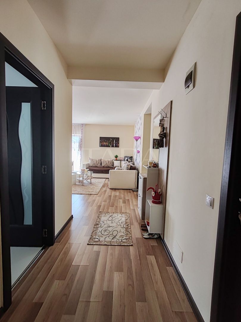 Apartament cu 3 camere, 81 mp, 2 balcoane de 18 mp, zona Panemar. - Poză 4