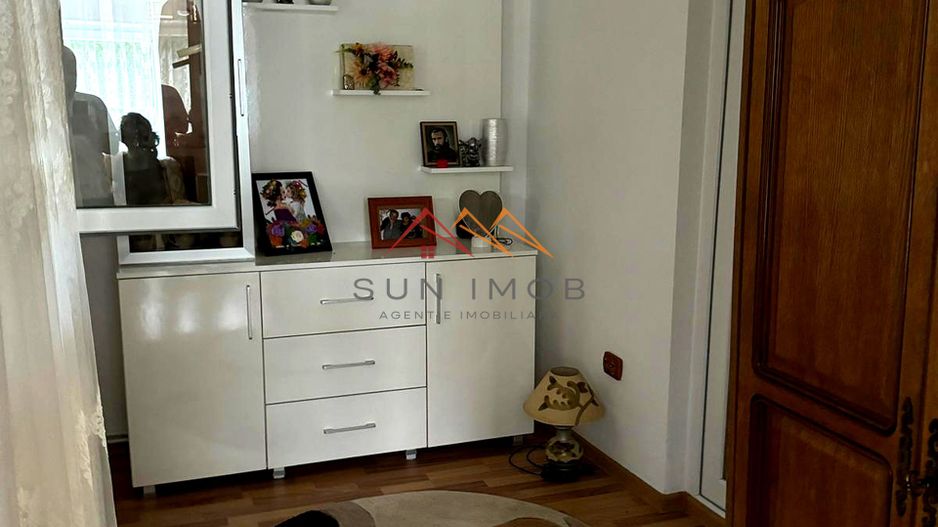 Casa 4 camere, anexe, recent renovata, foisor, teren 781mp, Izvoru, DB - Poză 9