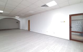 Spațiu comercial de închiriat 62 mp zona Bartolomeu Str Lungă