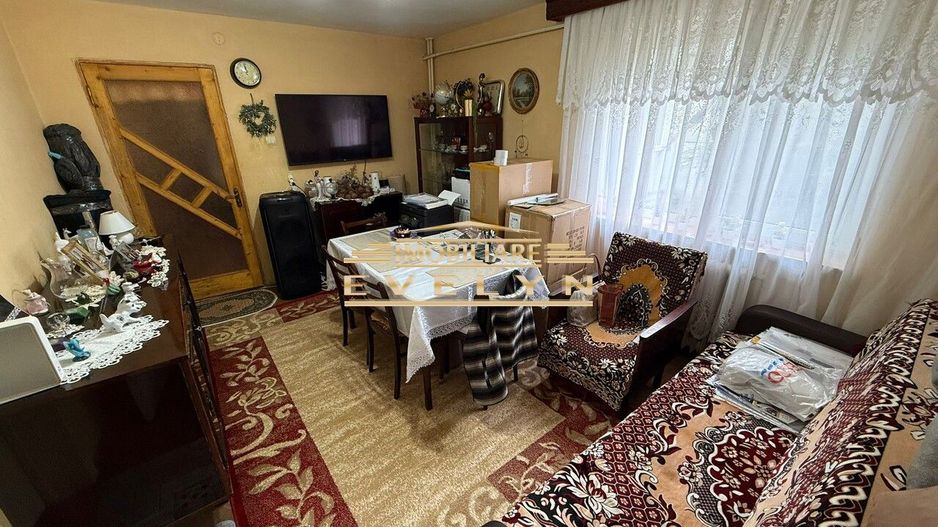 Apartament 3 camere de vânzare – Etaj 1 – Zona Școala Nr. 7 - Poză 1