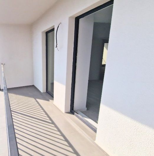 Apartament 3 camere Otopeni central | bloc nou, parcare, comision 0 - Poză 4