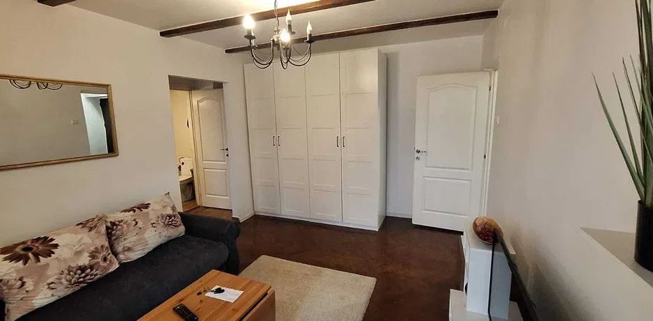 Apartament cochet, doua camere, zona Victoriei-Gara de Nord - Poză 2