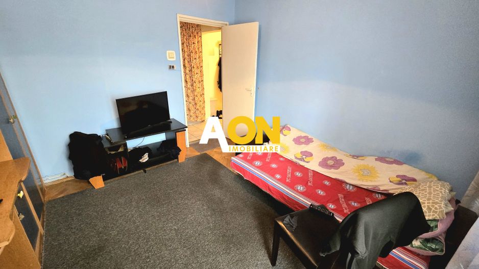 Apartament cu 3 Camere, Etaj Intermediar, Lift, Zonă Ultracentrală - Poză 11