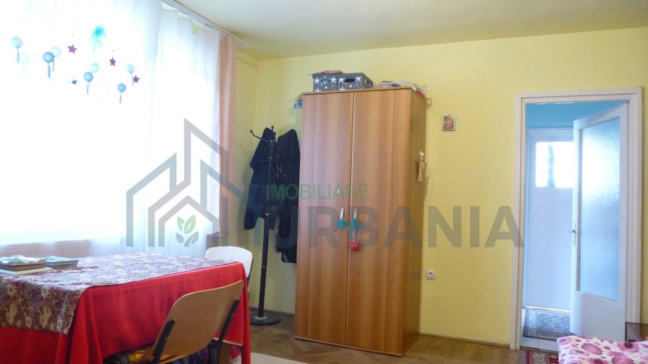 Apartament 3 camere de închiriat în Copou - Codrescu, aproape de Universitatea Cuza - Poză 1