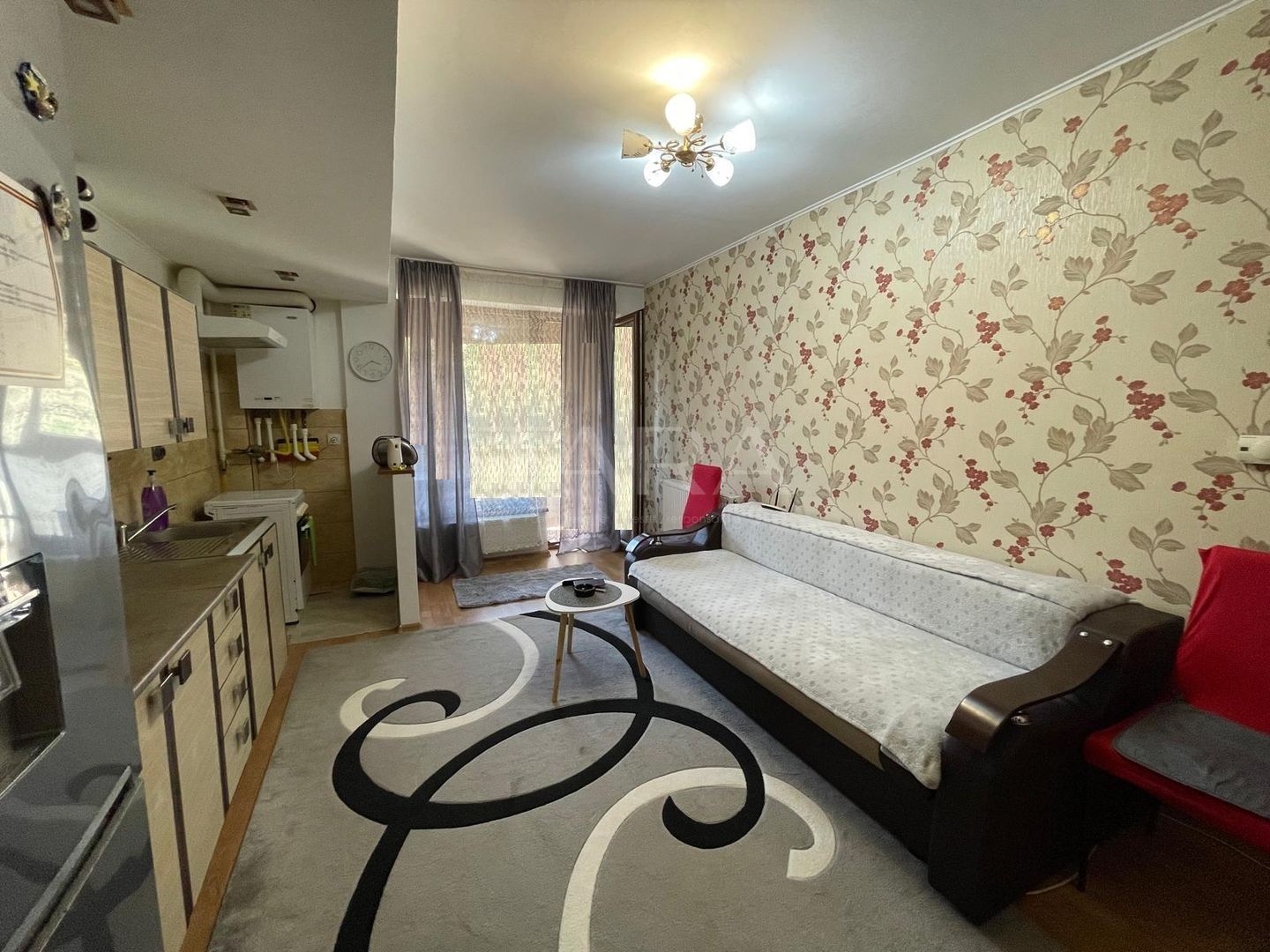 Apartament cu doua camere, zona Petrom. Confortabil si accesibil! - Poză 5