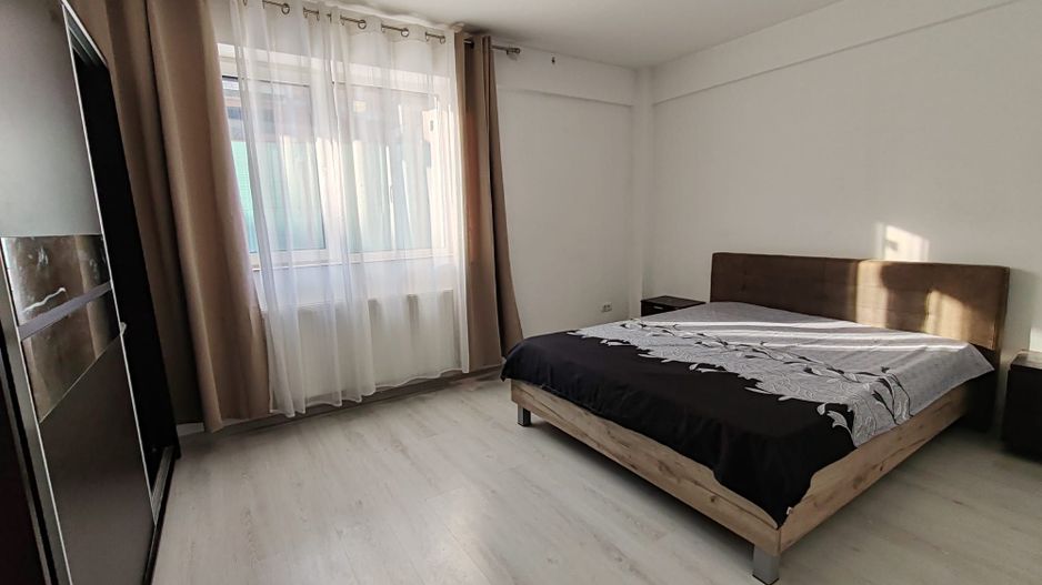 Apartament 2 camere decomandat 54 mp Galata Panoramic Res. 350 euro - Poză 2