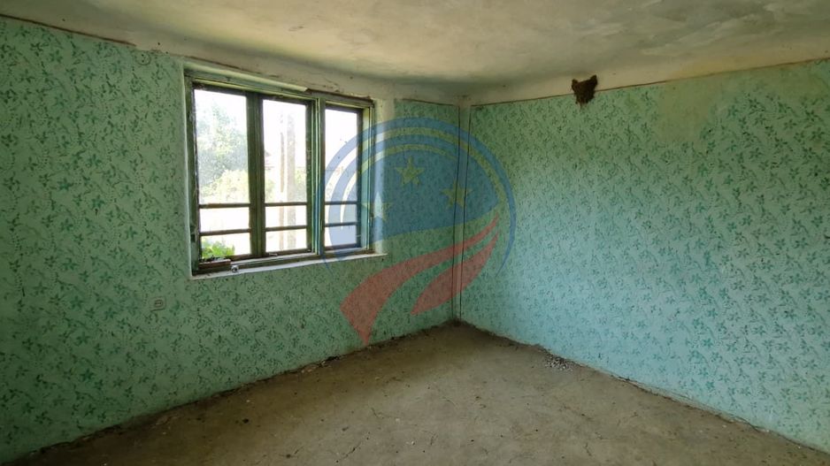 Casa de vanzare  5 camere + teren 2200 mp in loc. Calopar satul Bazdana - Poză 5