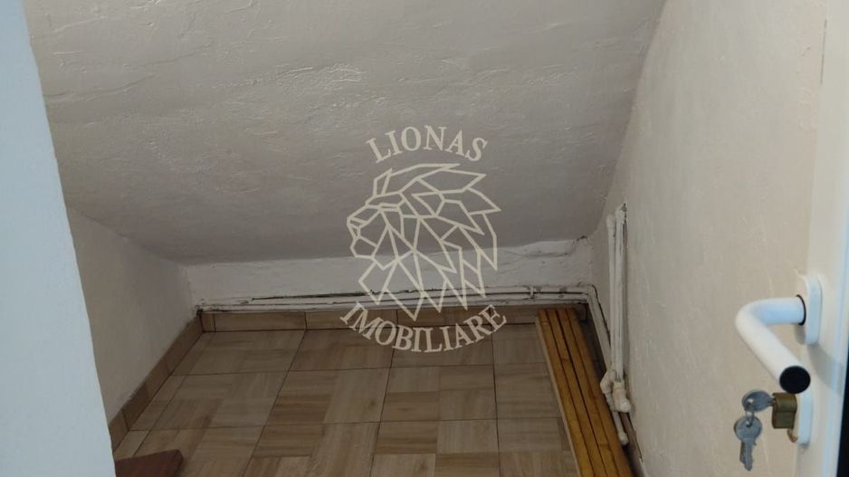 Birou/Cabinet pentru investiție, Renovat- Preluare cu chirias-Ultracentral - Poză 8