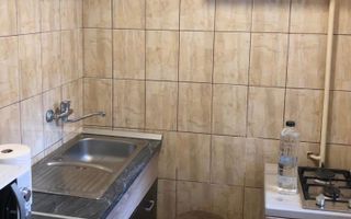 Garsoniera UMT de inchiriat 250€ - Poză 3