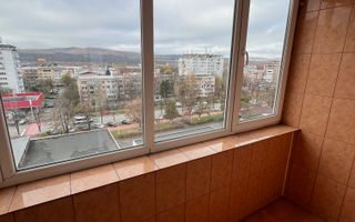 Apartament 2 camere decomandat – Micro 4 | Etaj 8/10 | Lift | Centrală - Poză 3