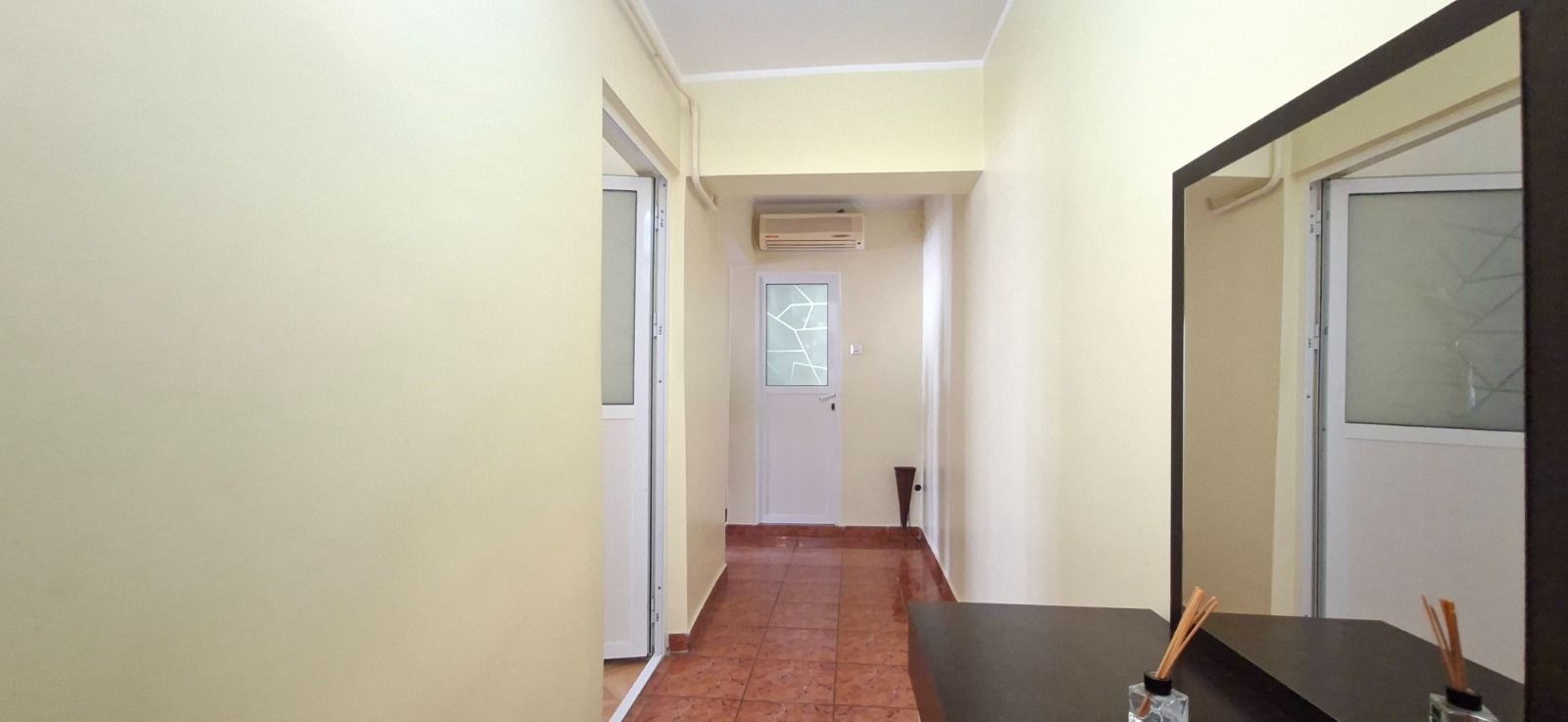De inchiriat apartament cu 2 camere Micro 14, etaj 1, 350 euro - Poză 5