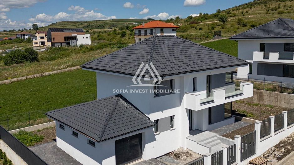 🏡 Casă individuala Semifinisată în Chinteni Liniște Spațiu Priveliste - Poză 4