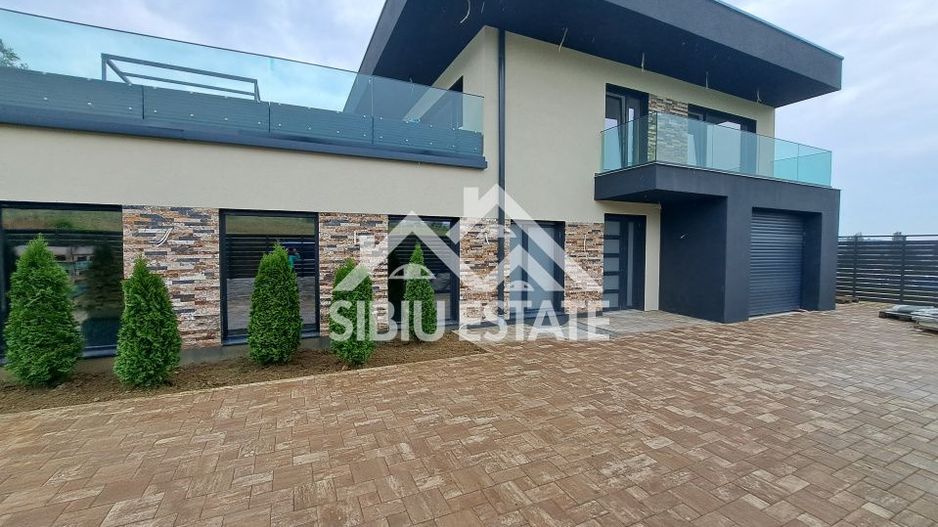 Casa Sibiu Cisnadioara, garaj, piscina, terase panoramice - Poză 31