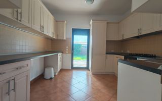 Vila 4 camere | Garaj | Curte 400 mp | zona Corbeanca - Tamasi - Poză 8