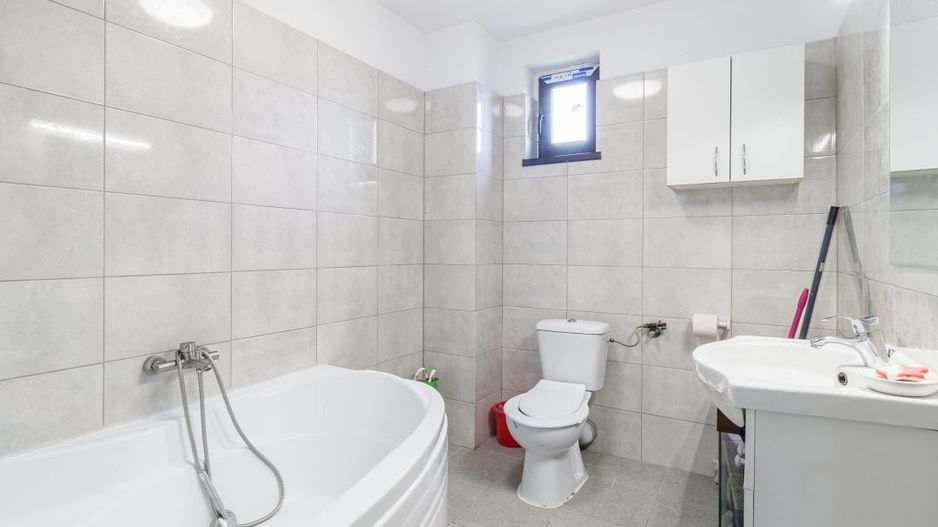 casa 4 camere Leroy Merlin Bragadiru - Poză 8