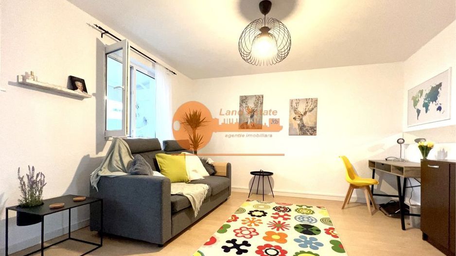 Garsoniera Piata Victoriei ( vedere panoramica ) - Poză 2