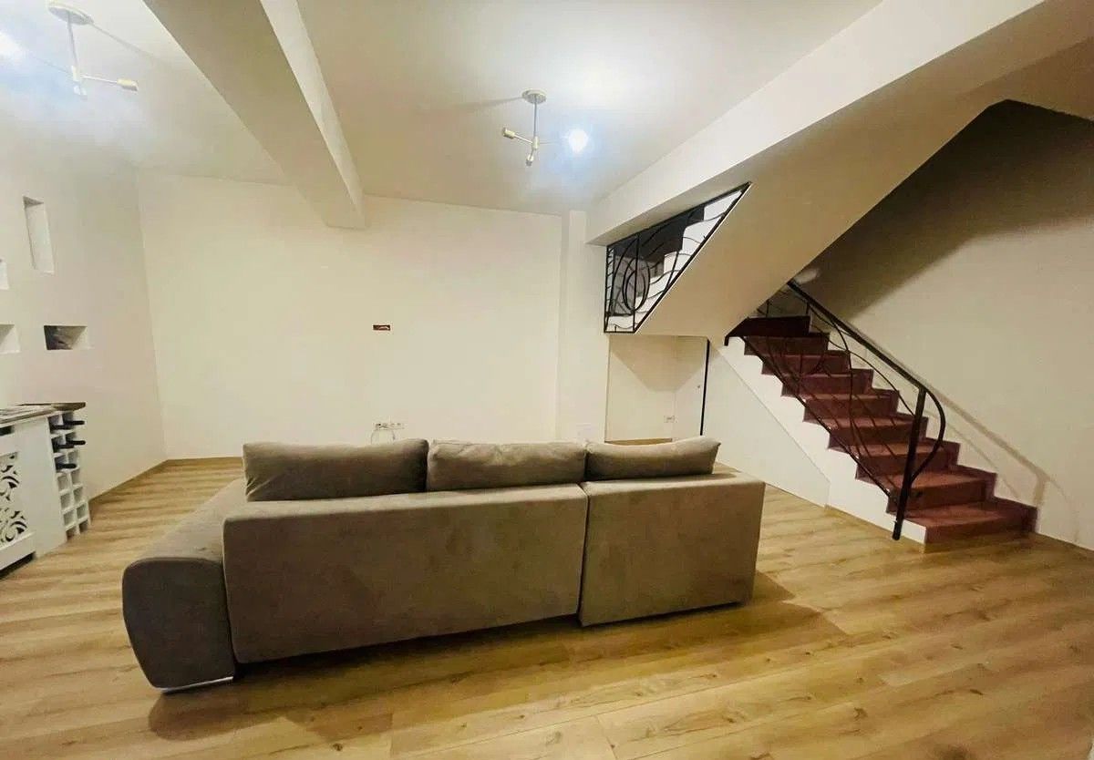 Vila vanzare| Balotesti| duplex P+1 deosebit |complet renovata in 2025 - Poză 2