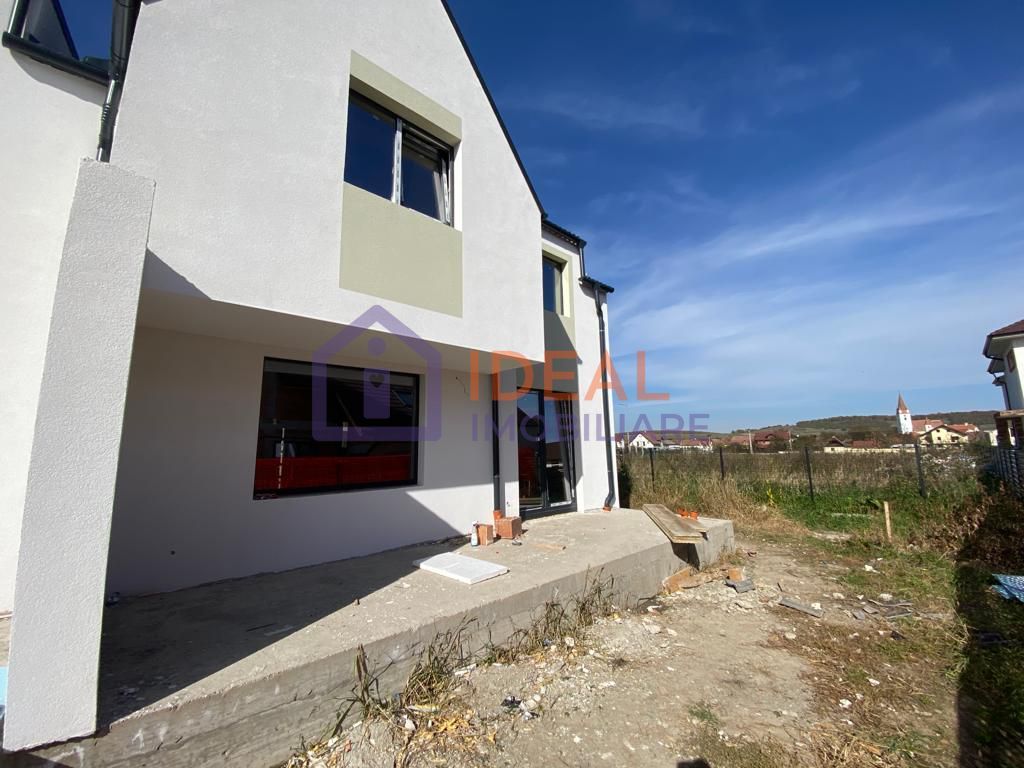 Casa Tip Duplex cu 4 camere, in Cristian - Poză 3