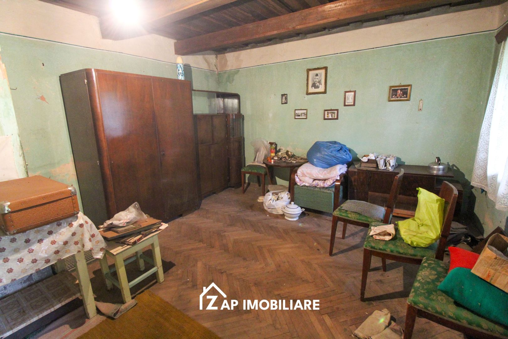 Unirii - Zona Darina - Casa 4 camere - Teren 691 mp cu deschidere 26 m - Poză 8