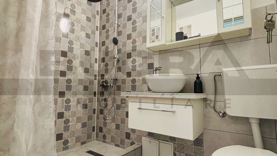 Garsoniera 35 mp, decomandata, centrala proprie, zona Louis Pasteur - Poză 7