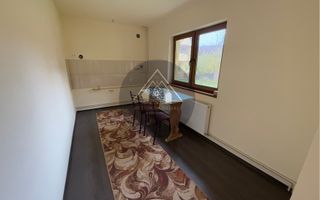 Casă nou construită în Centrul vechi Medias - Poză 7