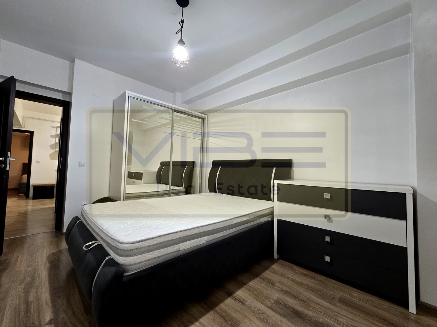 Tudor Vladimirescu- 3 camere - bloc nou - 490 euro - Poză 3