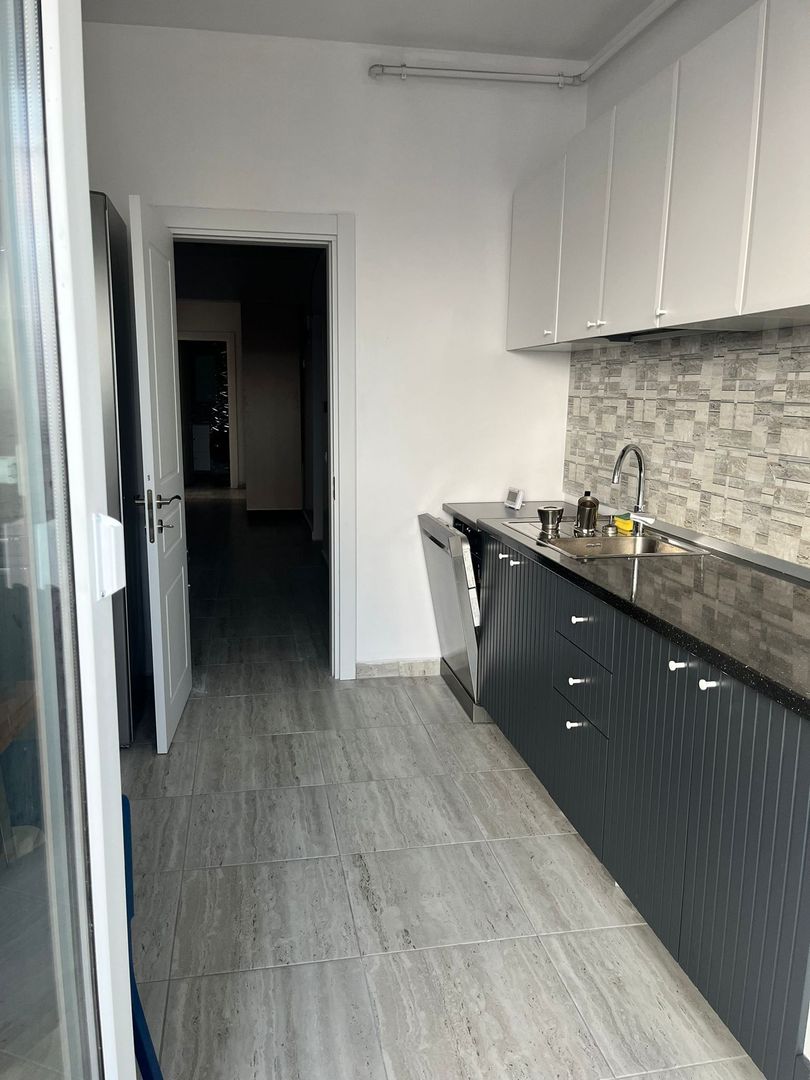 3 cam, Rebreanu, bloc nou, încălzire pardoseala, parcare inclusa, lux! - Poză 14