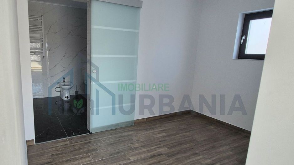 # De vanzare vila in Hlincea,posibil schimb cu apartament si dif. - Poză 4
