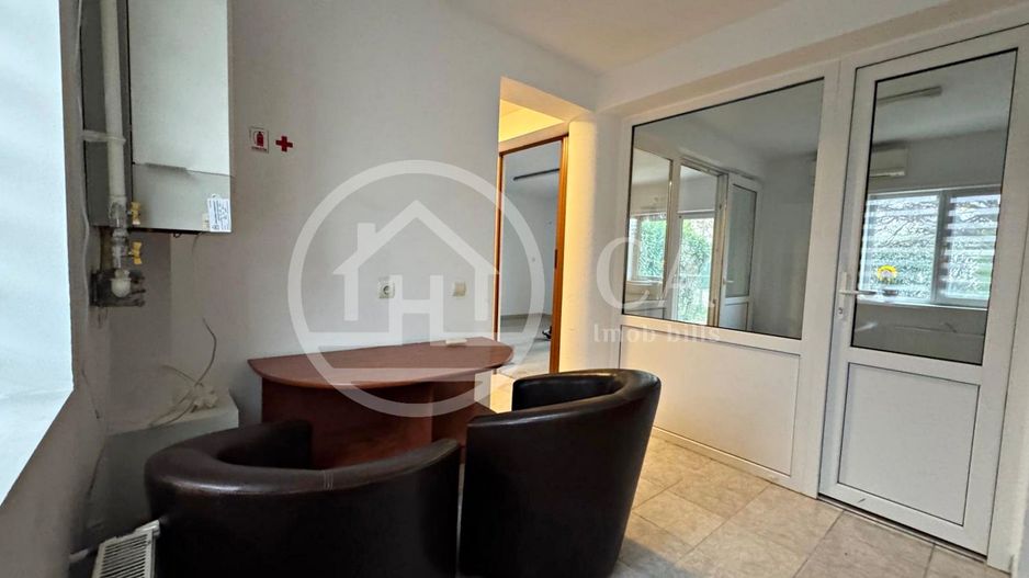 Casă de închiriat cu 4 camere în Cartierul Europa, Oradea - Poză 10