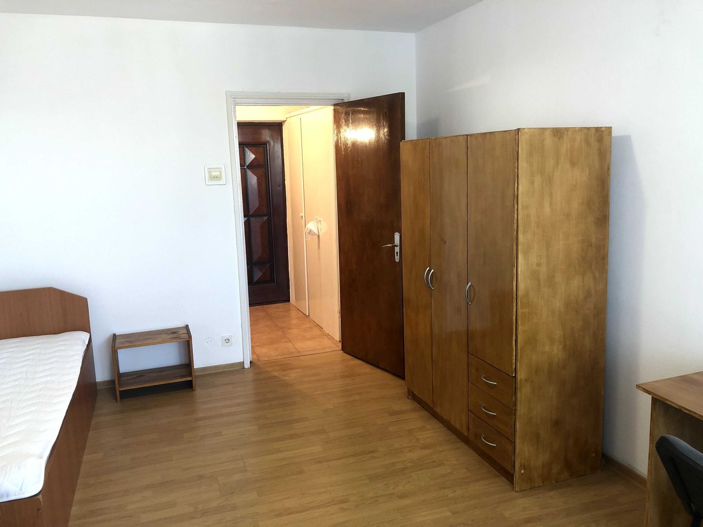 Garsoniera Liceul Iulia Hasdeu, 5 minute metrou Iancului, et 4 din 10 - Poză 3