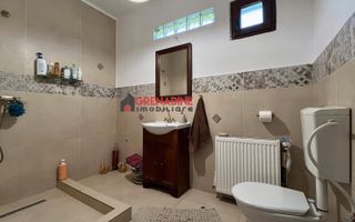 Casa deosebita 4 Camere P+M - zona Sanpetru - Comision 0% - Poză 4