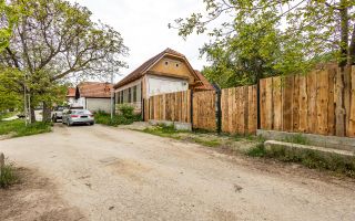 Casa traditionala + 8.500 mp teren, intravilan, Sinca Noua, Brasov - Poză 4