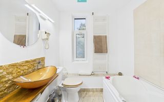 Proprietatea ideala pentru investitie sau locuit pe Str. 16 Februarie - Poză 30