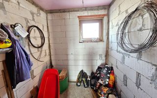 Casa la rosu, 4 camere, 301 mp teren, P+1, zona Alba-Micesti - Poză 14