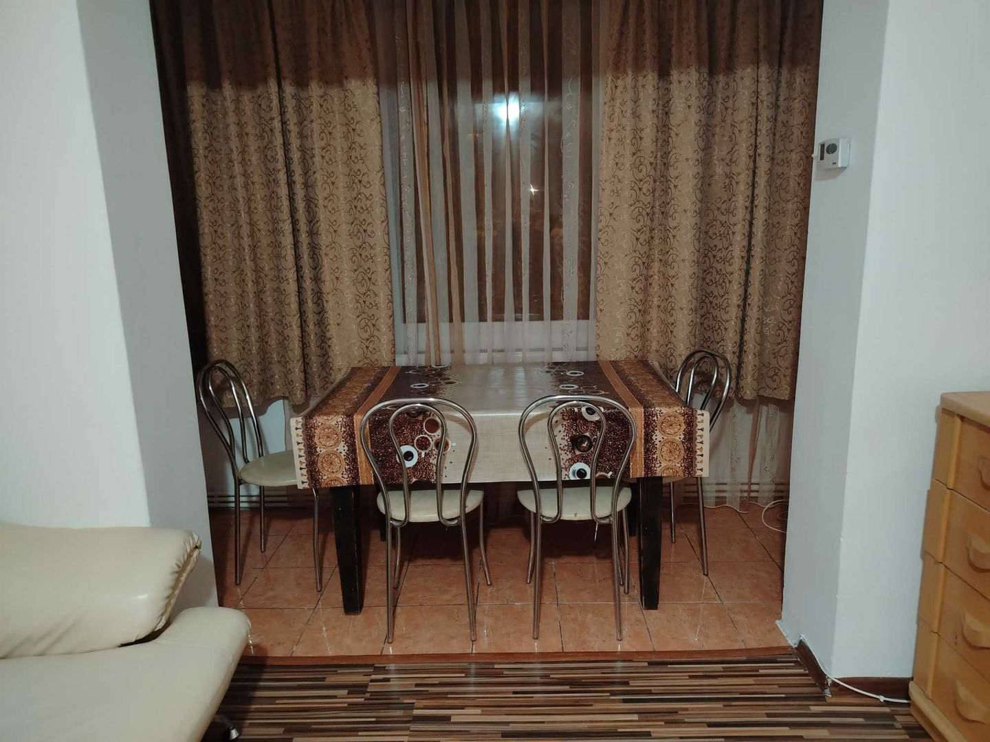 apartament 2 camere - Poză 1